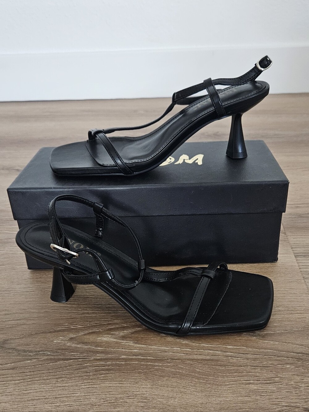 ISNOM Black Strappy Square-Toe Slingback Heels Size 6.5
